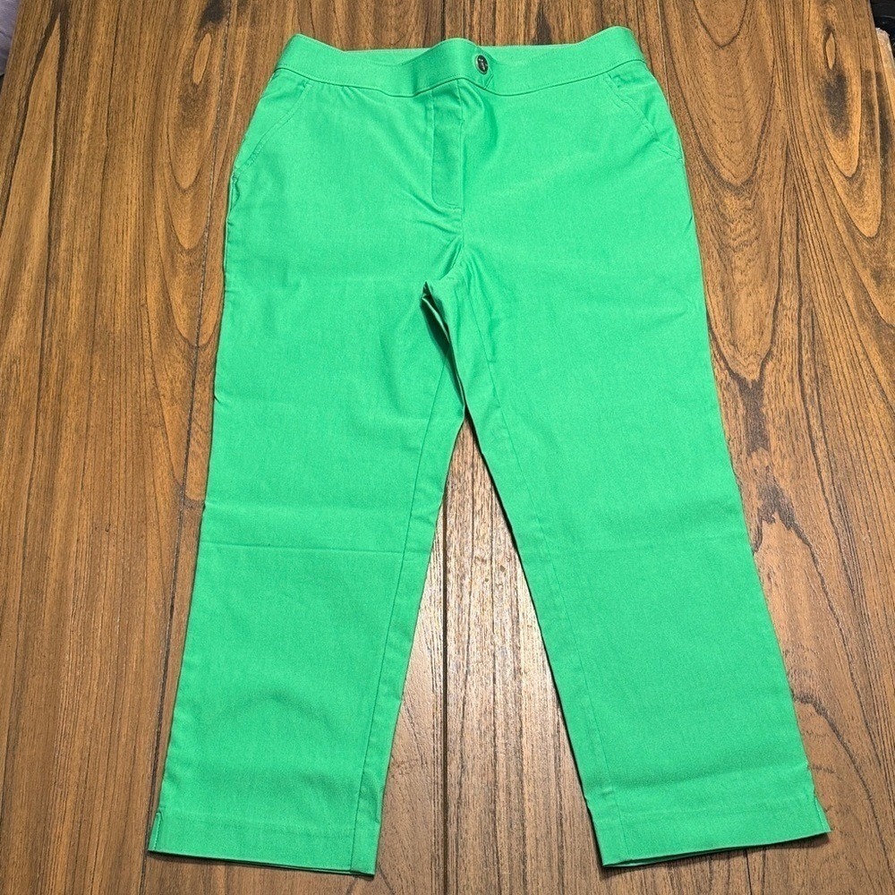 Rafaella Green Capri Pants NWOT Sz 8